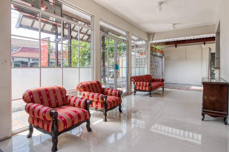 Hotel Reddoorz Near Malioboro Tugu Station Jogja Yogyakarta Exterior foto