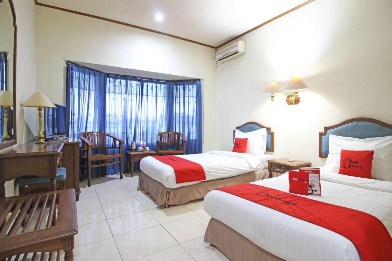 Hotel Reddoorz Near Malioboro Tugu Station Jogja Yogyakarta Exterior foto