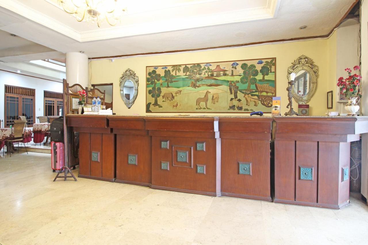 Hotel Reddoorz Near Malioboro Tugu Station Jogja Yogyakarta Exterior foto