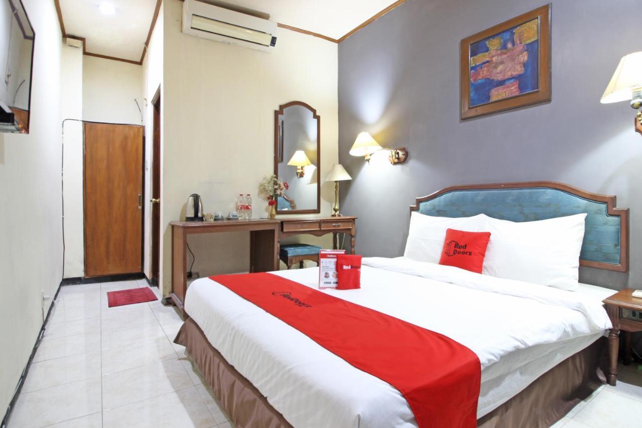 Hotel Reddoorz Near Malioboro Tugu Station Jogja Yogyakarta Exterior foto