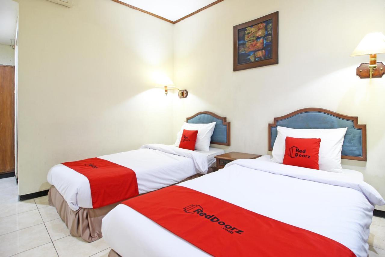 Hotel Reddoorz Near Malioboro Tugu Station Jogja Yogyakarta Exterior foto