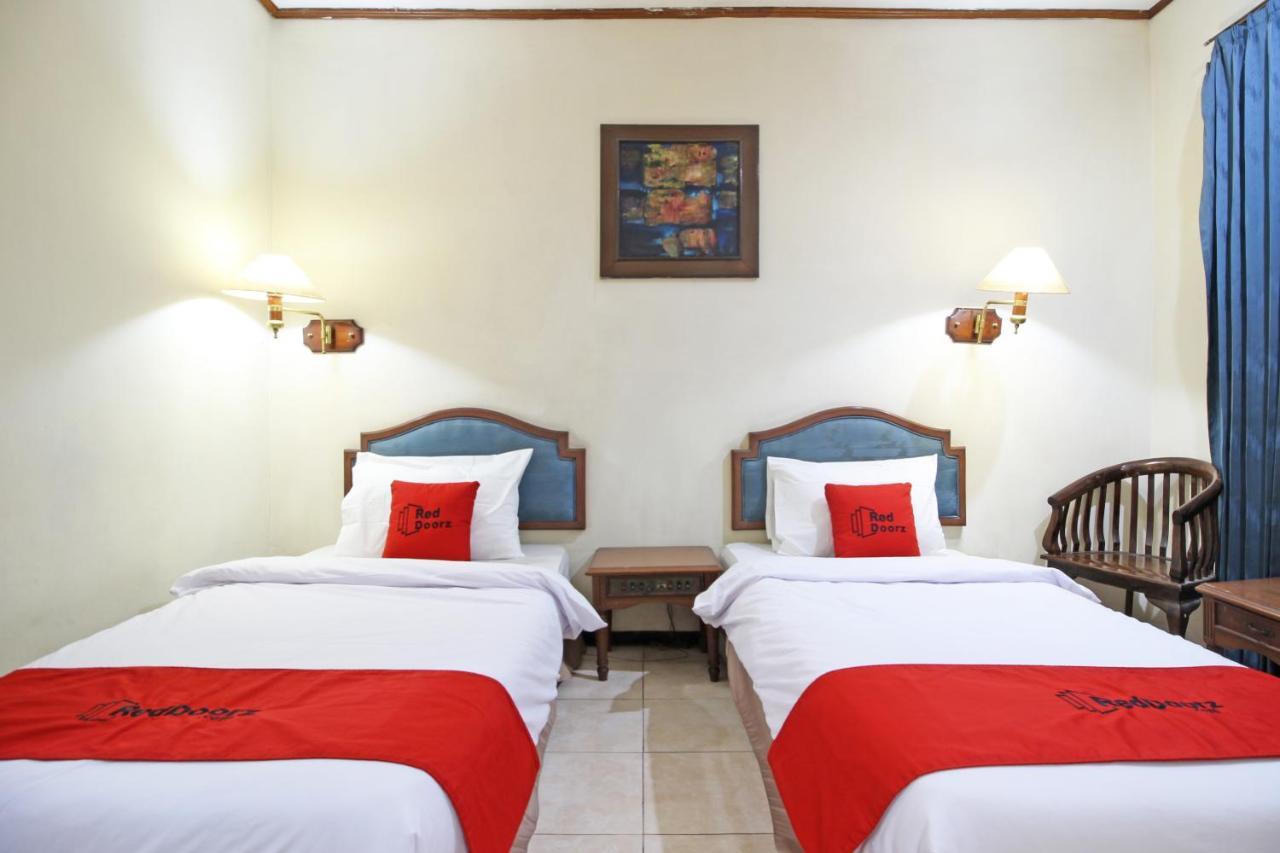 Hotel Reddoorz Near Malioboro Tugu Station Jogja Yogyakarta Exterior foto